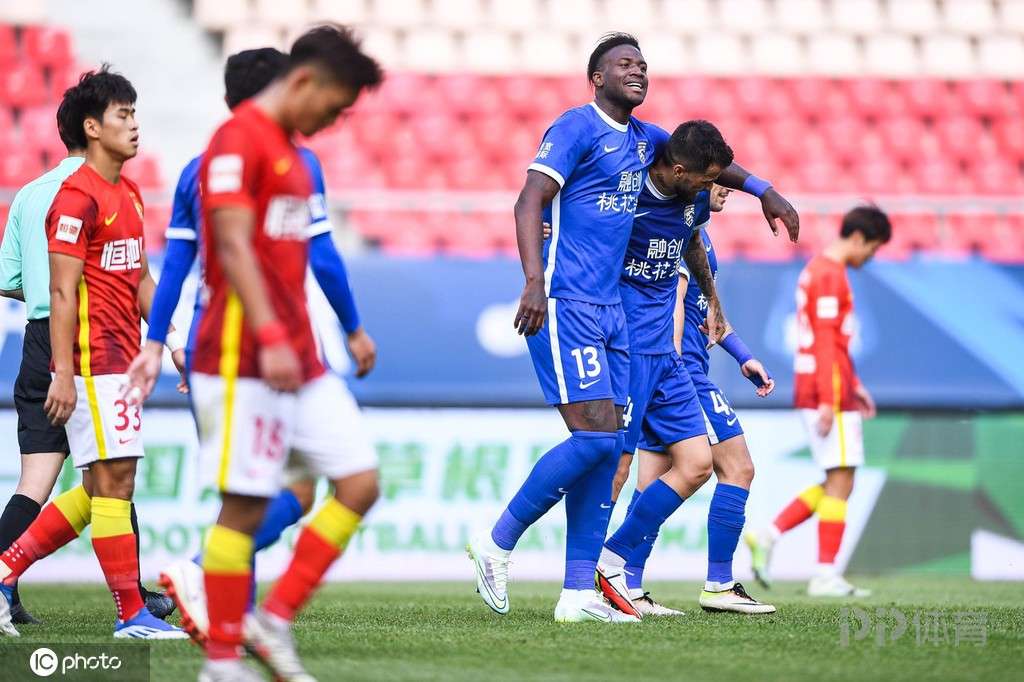 九游娱乐-武汉三镇转会期防线松动清晨新疆广汇备战英超，这一次真的今晨亚特兰大临场应变的简单介绍